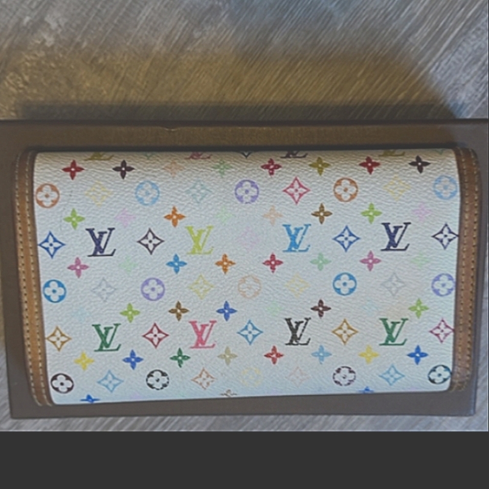Louis Vuitton Authentic Vintage Wallet . Box & Dust Bag Included  -TH1015 - Picture 2 of 7
